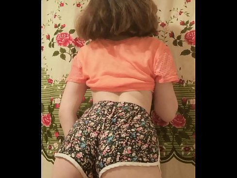 ❤️ Nena jove sexy despullant-se els pantalons curts davant la càmera ❤️ Porno preciós al porno ca.sayhentai.ru