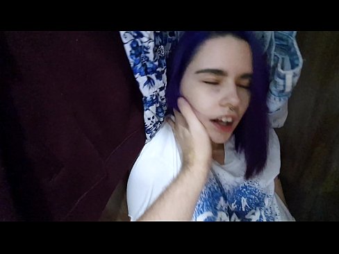 ❤️ Vaig trobar la meva germana a l'armari i la vaig ajudar a correr-se ❤️ Porno preciós al porno ca.sayhentai.ru